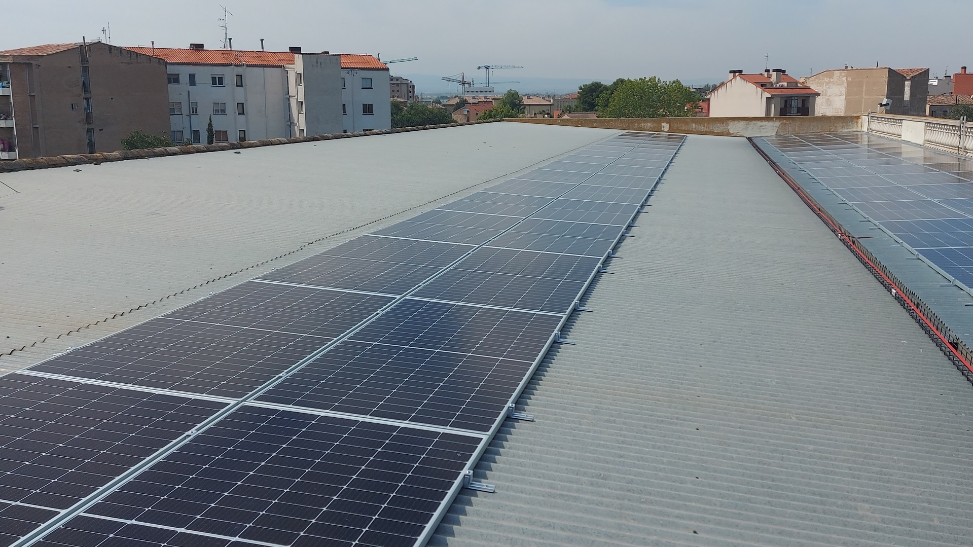 Instalación solar fotovoltaica de autoconsumo de 51 kWp para el Colegio San Francisco Javier de Tudela (Navarra)