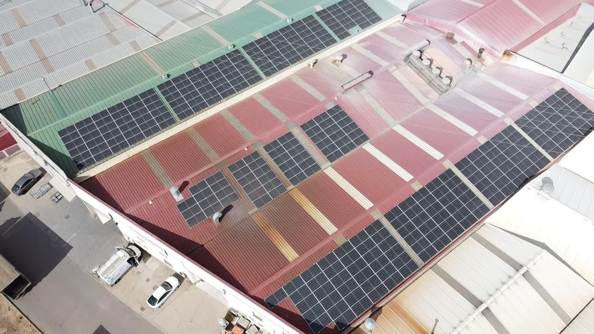 Instalación solar fotovoltaica para autoconsumo de 170,5 kWn en Santovenia de Pisuerga (Valladolid)