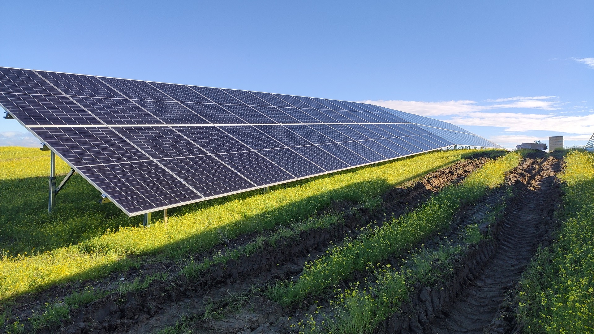 Instalación solar fotovoltaica de 4,163MWp de conexión a red en Lagartera y Oropesa (Toledo)