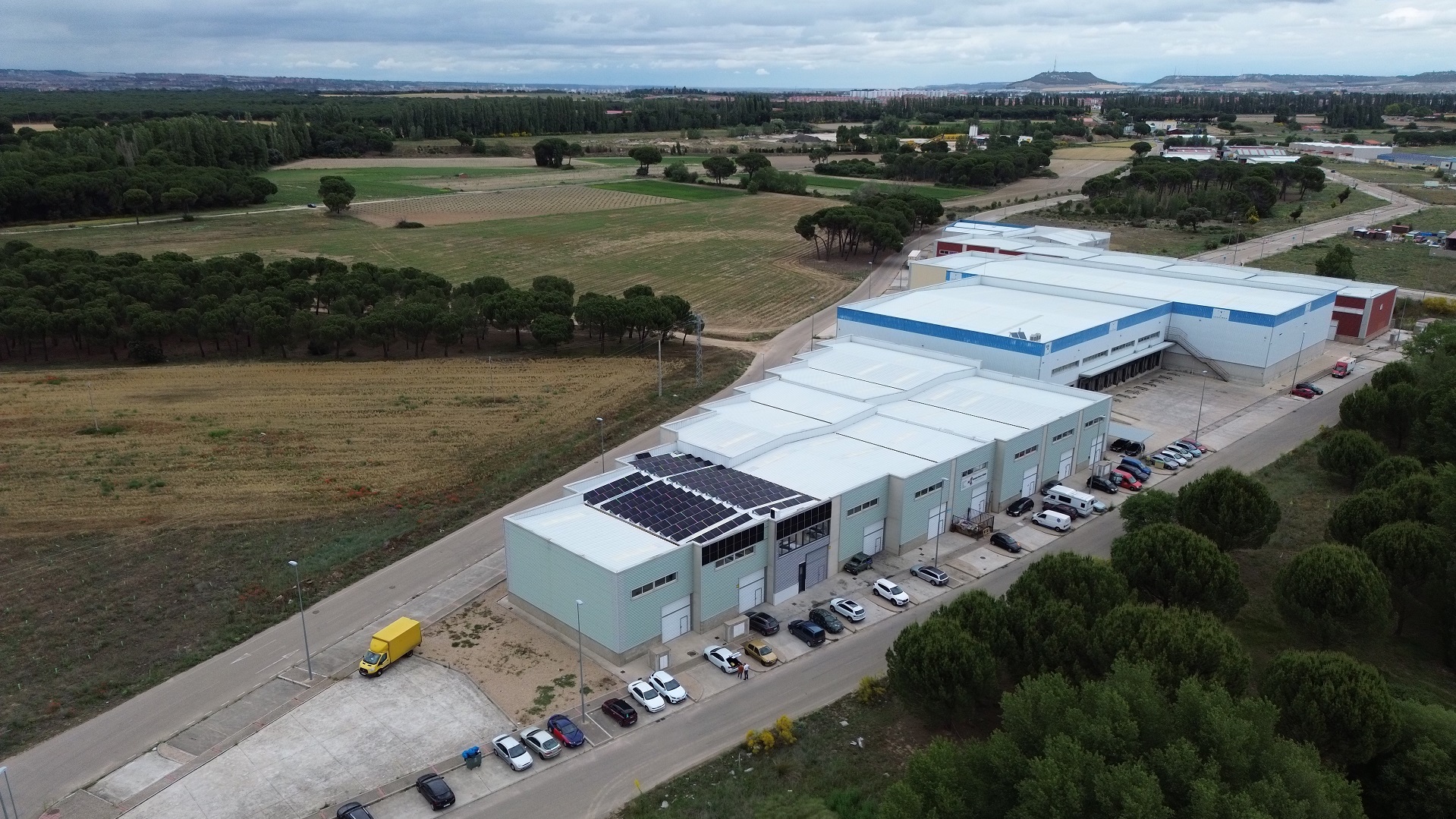 Instalación solar fotovoltaica de autoconsumo de 100,8kWp en Laguna de Duero (Valladolid)